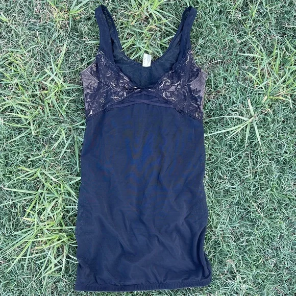 Maidenform Sensuously Shaping Wear Your Own Bra-Slip #DM2002, Beige, Black small - Picture 2 of 7